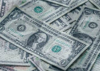 dolar-hoje-11-de-abril-de-2025