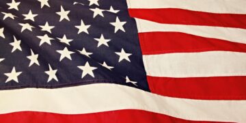 Trump diz que China e Vietnã querem descobrir como prejudicar os EUA 3 Estados Unidos