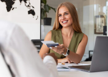 Banco BV abre inscrições para programa de estágio voltado exclusivamente para mulheres