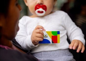 Bolsa Família atinge mais de 20 milhões de famílias em maio com repasse de R$ 13,6 bilhões