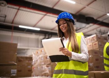 Escalada da Guerra Comercial Entre EUA e China Reconfigura Logística Global e Afeta o Brasil