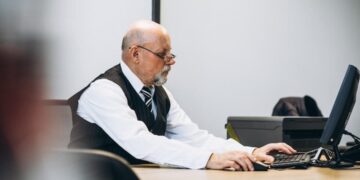 Empregabilidade de pessoas com mais de 50 anos cresce quase 9% no Brasil 1 Empregabilidade de pessoas com mais de 50 anos cresce quase 9% no Brasil