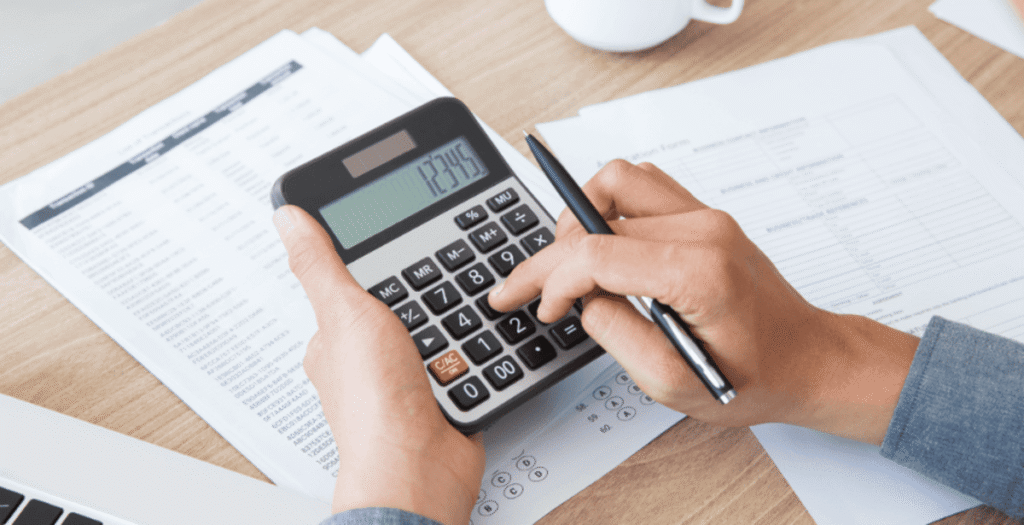 31% dos brasileiros recorrem ao cheque especial mensalmente   endividamento cheque espicial 1 1