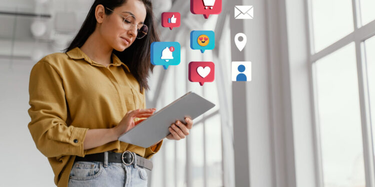 Empreendedores avaliam vantagens entre marketplaces e lojas virtuais próprias no e-commerce 14 Foto: Reprodução/ Freepik