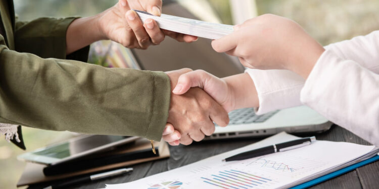 Crédito consignado se destaca como alternativa de reorganização financeira para servidores públicos 14 Foto: Reprodução/ Freepik