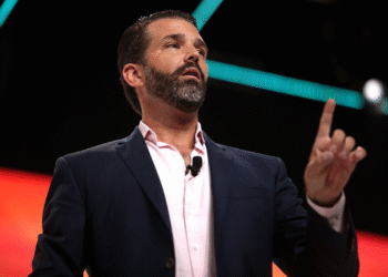 Trump Jr. faz investimento milionário em startup que quase não fatura, mas acumula Bitcoin