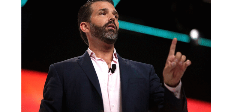 Trump Jr. faz investimento milionário em startup que quase não fatura, mas acumula Bitcoin 14 Gage Skidmore from Surprise, AZ, United States of America