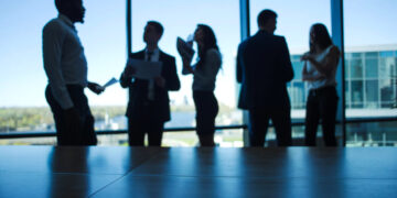 Abertura de empresas bate recorde no primeiro semestre de 2025, mas desafios persistem 1 Abertura de empresas bate recorde no primeiro semestre de 2025, mas desafios persistem