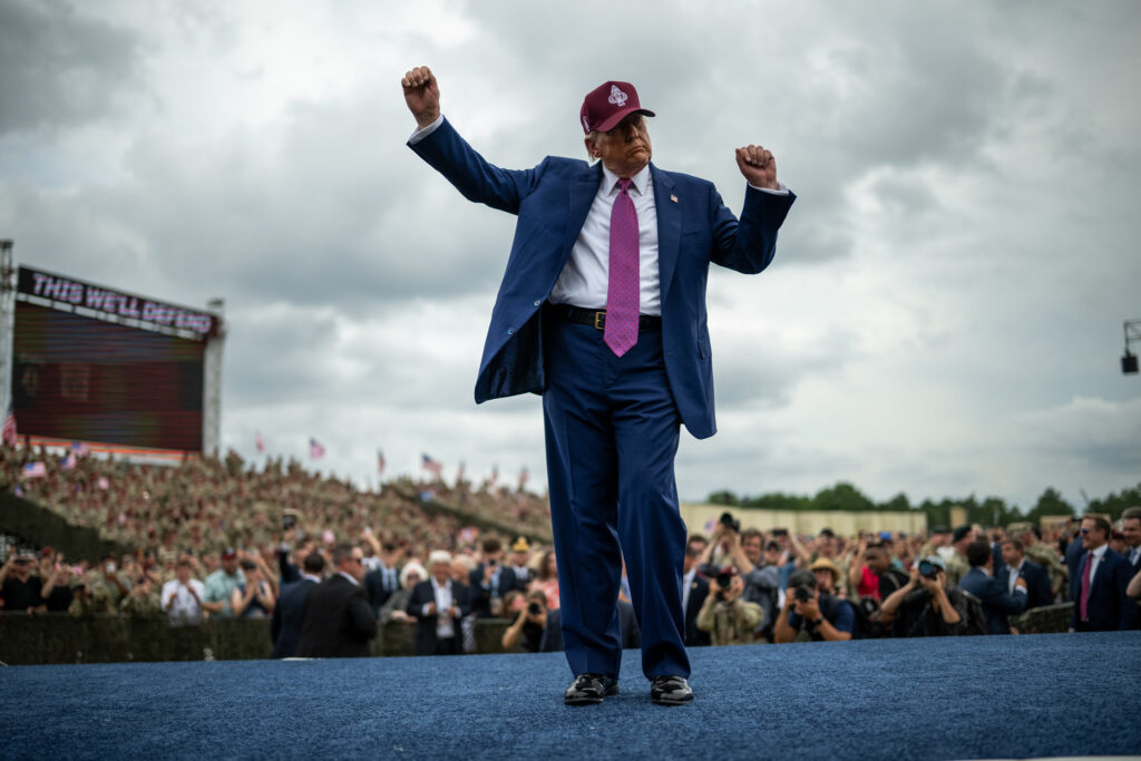 “América em primeiro lugar”: Trump exige que Google e Microsoft parem imediatamente contratações de estrangeiros e priorizem americanos America em primeiro lugar Trump adota politicas de contratacao contra Big Tech