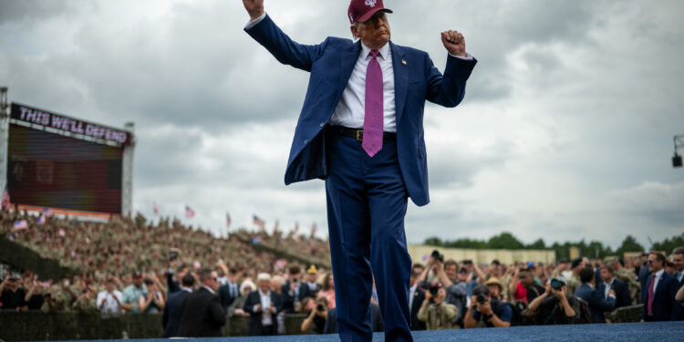 “América em primeiro lugar”: Trump exige que Google e Microsoft parem imediatamente contratações de estrangeiros e priorizem americanos 14 Official Casa Branca - Foto por Daniel Torok