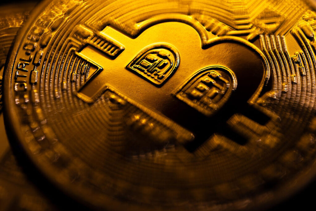 Bitcoin ultrapassa US$ 120 mil e atinge nova máxima histórica Bitcoin 2 1 1