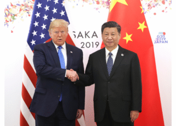 EUA e China devem estender trégua comercial para evitar nova escalada tarifária; negociações ocorrem em Estocolmo