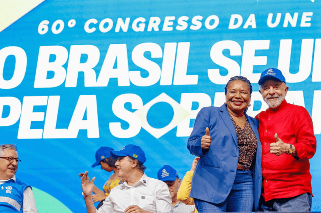 Com Lula, ministra da Cultura participa da abertura do 60º Congresso da UNE em Goiânia Congresso lula 1 1 1