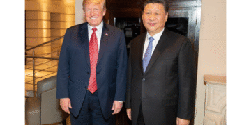 Diplomacia tecnológica? Governo dos EUA autoriza Nvidia a retomar exportações à China, enquanto Ibovespa recua e dá sinais de desaceleração no Brasil