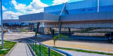 Bilhões Desperdiçados no Brasil: Portos, Aeroportos e Projetos de Infraestrutura Inacabados 1 Bilhões Desperdiçados no Brasil: Portos, Aeroportos e Projetos de Infraestrutura Inacabados