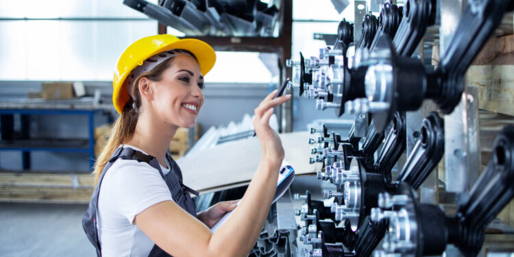 Indústria de máquinas e equipamentos cresce 24% e pressiona setor logístico 14 Foto: Reprodução/ Freepik