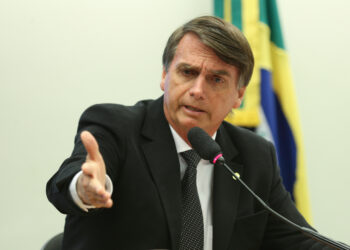 Bolsonaro à Reuters: “Sinto que já estou condenado”