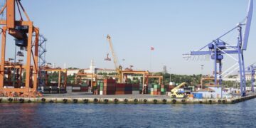 Tensões entre Irã e Israel Elevam Alerta no Setor Logístico Global 1 Tensões entre Irã e Israel Elevam Alerta no Setor Logístico Global