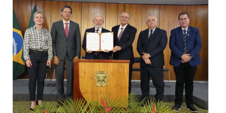 Lula sanciona programa que devolve impostos a micro e pequenas empresas exportadoras 16 Medida antecipa efeitos da reforma tributária, contribui para a redução do custo nas exportações e amplia a competitividade das MPEs no mercado internacional - Foto: Cadu Gomes/VPR