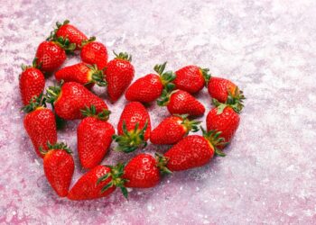 “Morango do amor” aquece vendas e movimenta produção rural em São Paulo