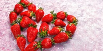 “Morango do amor” aquece vendas e movimenta produção rural em São Paulo