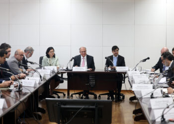 Crise Brasil x EUA: Senado Articula Ofensiva Contra Tarifas e Mira Aliança Com a China