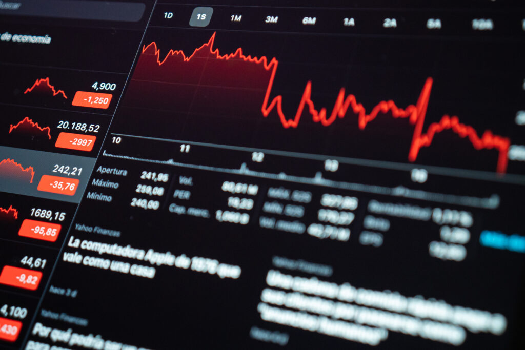 Ibovespa recua com tensão pré-tarifária e cenário político interno ibovespa recua