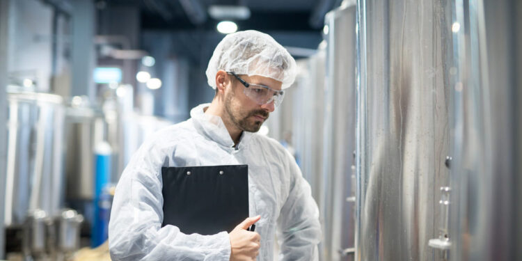 Transformação digital impulsiona segurança e eficiência na indústria de alimentos e bebidas 14 Foto: Reprodução/ Freepik