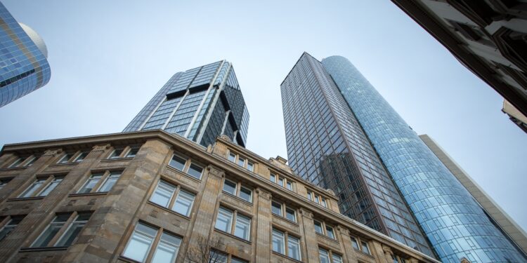 Mercados europeus sobem com acordo comercial EUA-União Europeia 14 Foto: Freepik