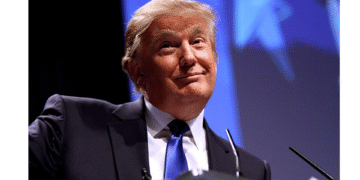 Trump impõe tarifa de 50% sobre produtos brasileiros em retaliação ao julgamento de Bolsonaro e desequilíbrio comercial 1 Trump impõe tarifa de 50% sobre produtos brasileiros em retaliação ao julgamento de Bolsonaro e desequilíbrio comercial