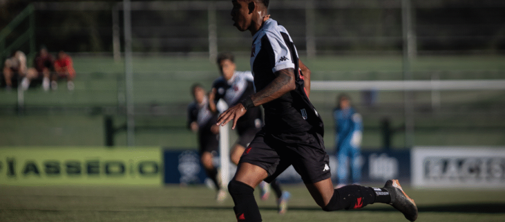 Vasco Está Eliminado da Sul-Americana Após Goleada e Vaias: Fim Melancólico para a Principal Meta da Temporada vasco eliminado da Sul Americana