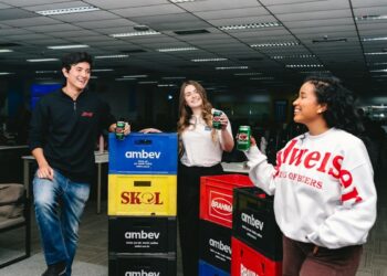 Ambev abre inscrições para programas de trainee e estágio em 2026