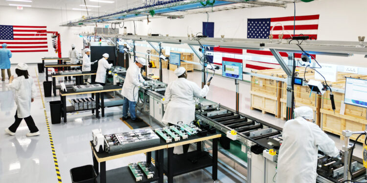 Apple anuncia mais US$ 100 bilhões em investimentos nos EUA e lança programa ambicioso - O que isso pode significar? 14 Apple anuncia mais US$ 100 bilhões em investimentos nos EUA e lança programa ambicioso - O que isso pode significar? Apple USA investimento 600 bilhoes