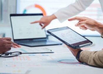 Autuações fiscais superam R$ 212 bilhões em 2024 e expõem fragilidade das PMEs no Brasil