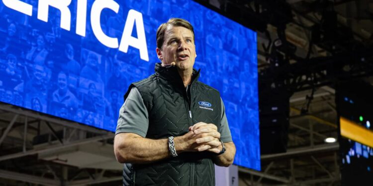 CEO da Ford alerta para mudanças estruturais na indústria automotiva devido às tarifas comerciais 14 Foto: Reprodução Ford