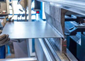 EUA impõem direitos antidumping (tarifas adicionais) contra 10 países no setor siderúrgico; Brasil está na lista