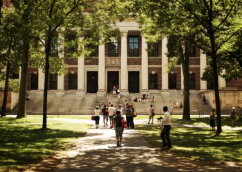 EUA afirmam ter revogado 6 mil vistos de estudantes