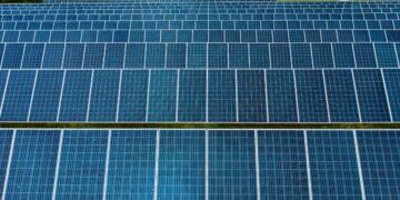 Conta de luz deve ficar mais cara em agosto com bandeira vermelha patamar 2 1 Conta de luz deve ficar mais cara em agosto com bandeira vermelha patamar 2