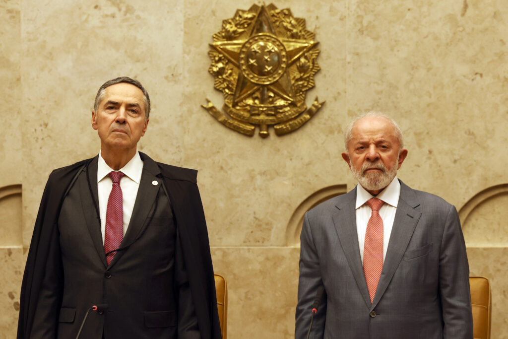 Lula recebe ministros do STF em jantar institucional após sanções dos EUA contra Alexandre de Moraes Lula oferece jantar aos ministros do STF