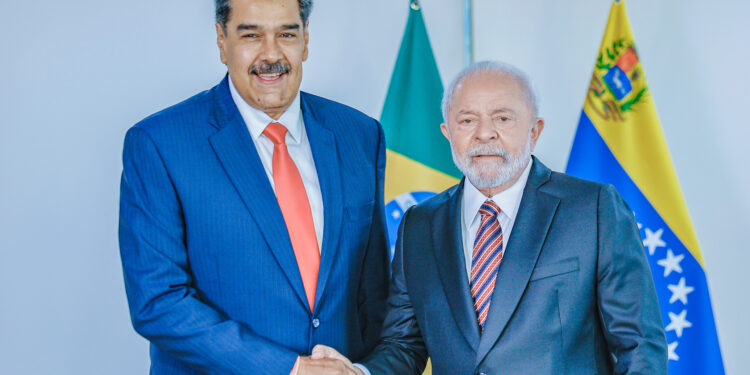 Maduro anuncia alistamento em massa; Brasil monitora chegada dos navios dos EUA à América Latina 14 Presidente da República, Luiz Inácio Lula da Silva, durante Reunião privada com o Presidente da República Bolivariana da Venezuela, Nicolás Maduro.
Palácio do Planalto - Brasília - DF.Foto: Ricardo Stuckert/PR