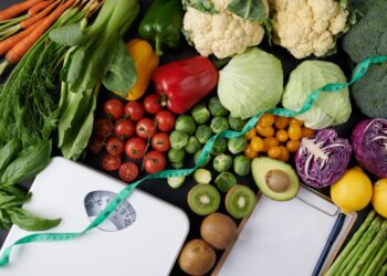 Dietas restritivas e sem acompanhamento profissional podem trazer riscos à saúde