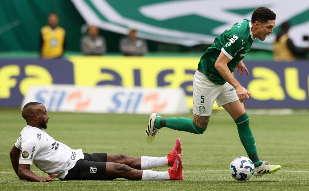 Palmeiras reage diante da torcida e Santos vence de virada no Brasileirão Palmeiras e Ceara futebol brasileirao