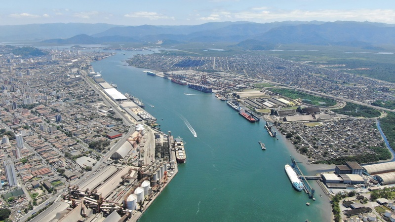 Porto de Santos registra recorde histórico na movimentação de cargas em julho Porto seguro