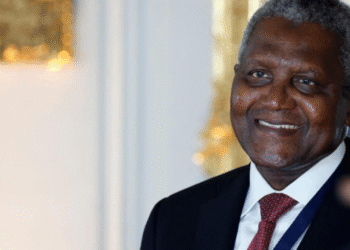 Quem é Aliko Dangote: o homem negro mais rico do mundo em 2025
