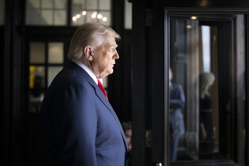 Donald Trump exige retirada imediata de moradores de rua de Washington, D.C., e promete plano para “capital mais segura e bonita” Trump diz que moradores de rua devem deixar a Capital DC urgente