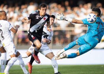 Vasco aplica goleada histórica, Flamengo vence no Beira-Rio e Grêmio surpreende o Atlético-MG