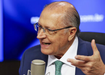 Plano de Contingência contra tarifaço dos EUA será anunciado até terça, diz Alckmin