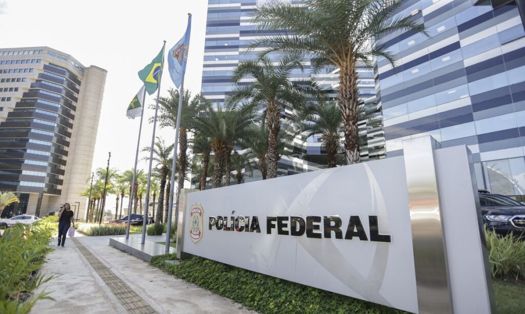 Grupo criminoso do setor de combustíveis é alvo de megaoperações da PF; movimentações ilícitas passam de R$ 23 bilhões movimentacao pf postos de combustiveis mcamgo abr 31082023 3
