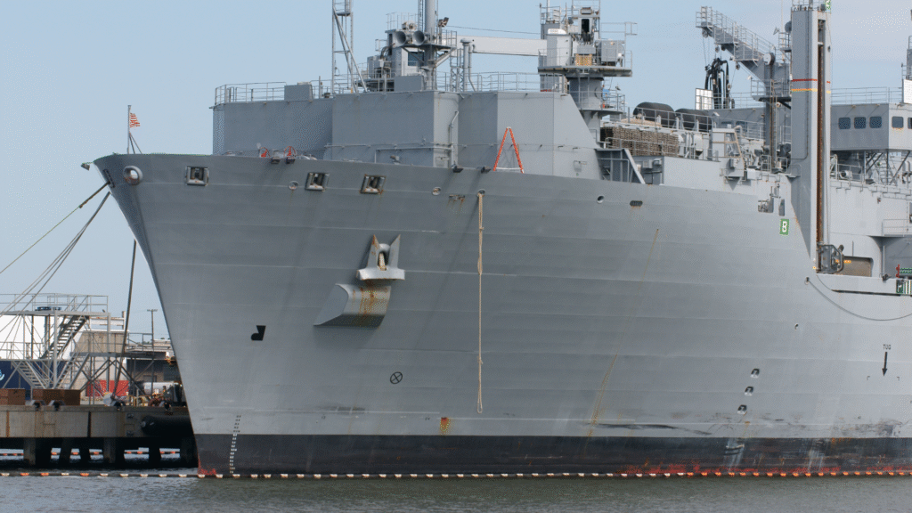 EUA envia navio de guerra para a Venezuela; Brasil em alerta navio de guerra chega a Venezuela