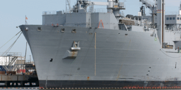 EUA envia navio de guerra para a Venezuela; Brasil em alerta